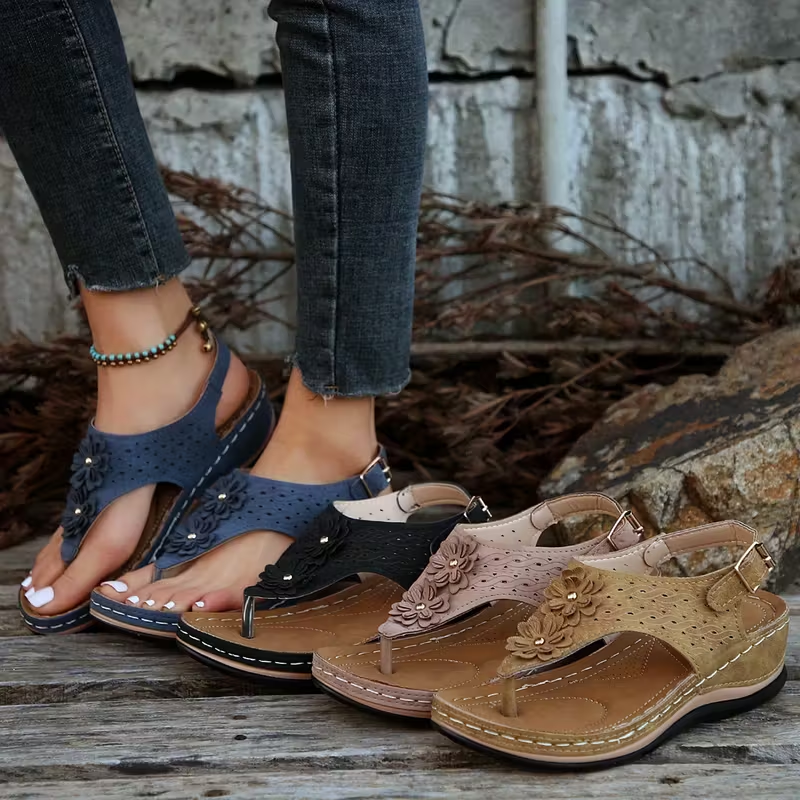 Strand sandaler med tofsar