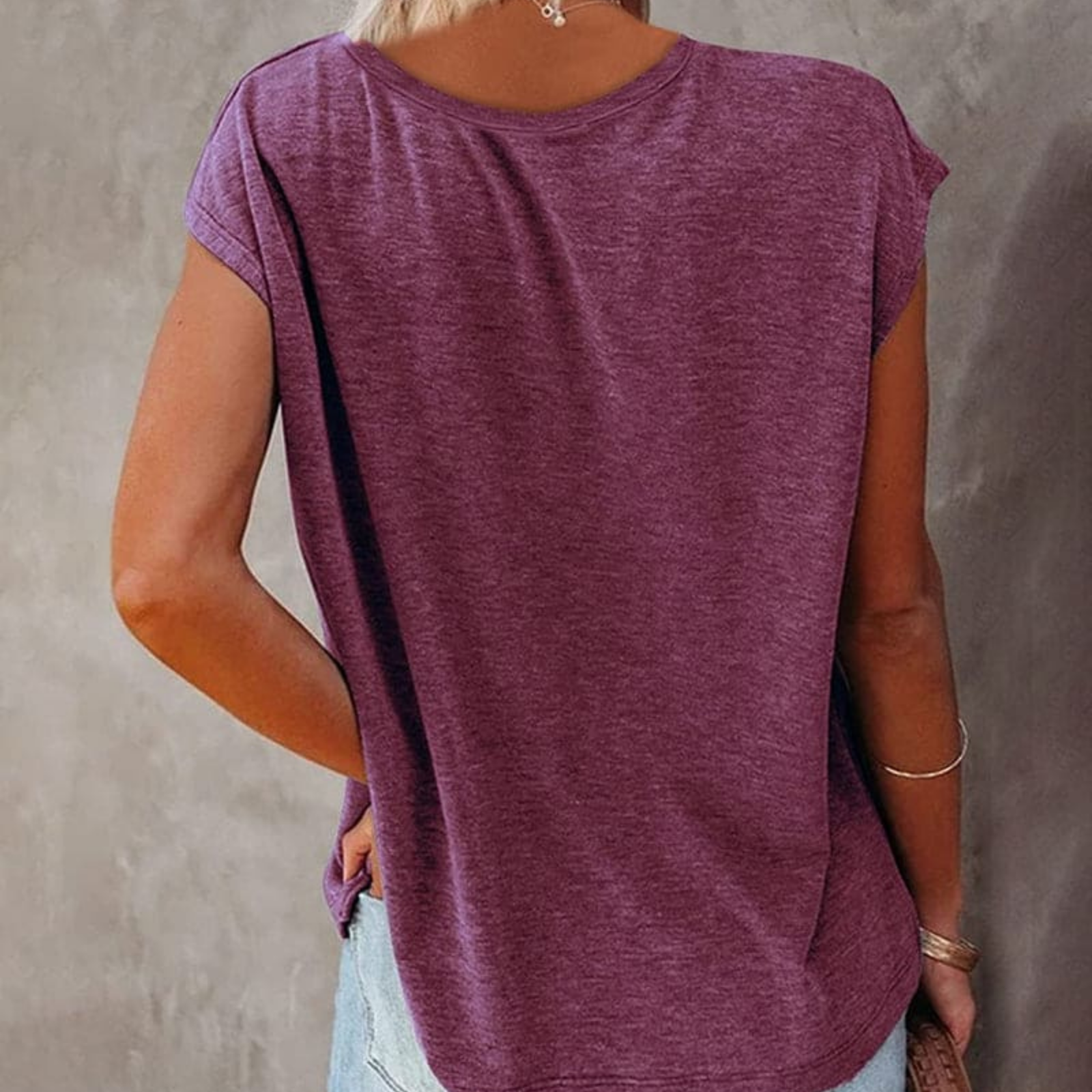 Dam T-shirt med V-ringning och Flytande Snitt 2