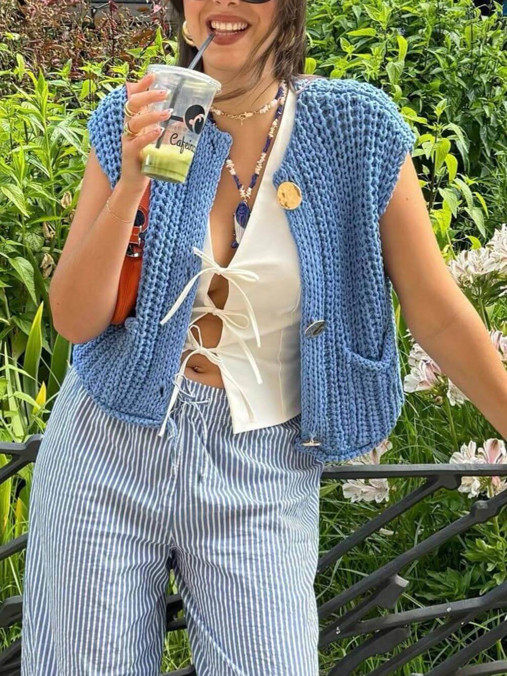 Kvinnors Ärmlös Cropped Cardigan med Fickor 2