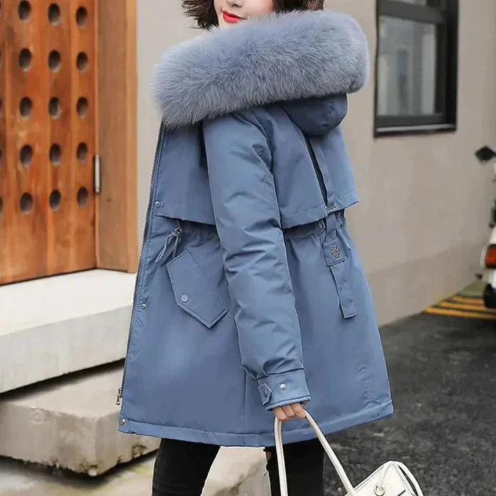 Kvinnors Lång Vinterjacka Med Huva och Steppdesign 3