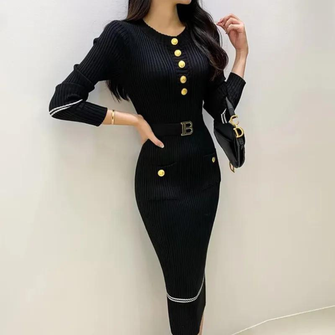 Stickad klänning med halvknäppning för kvinnor