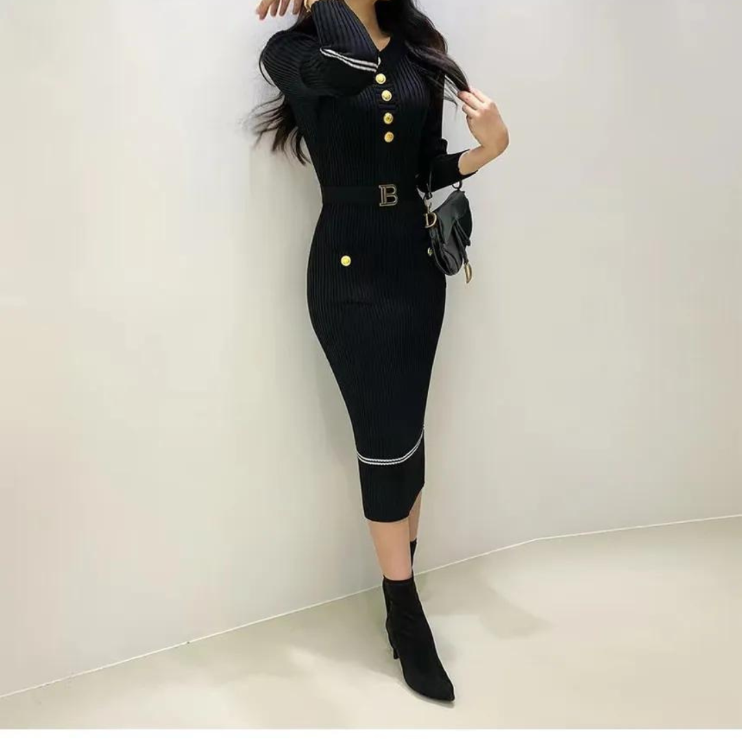 Stickad klänning med halvknäppning för kvinnor