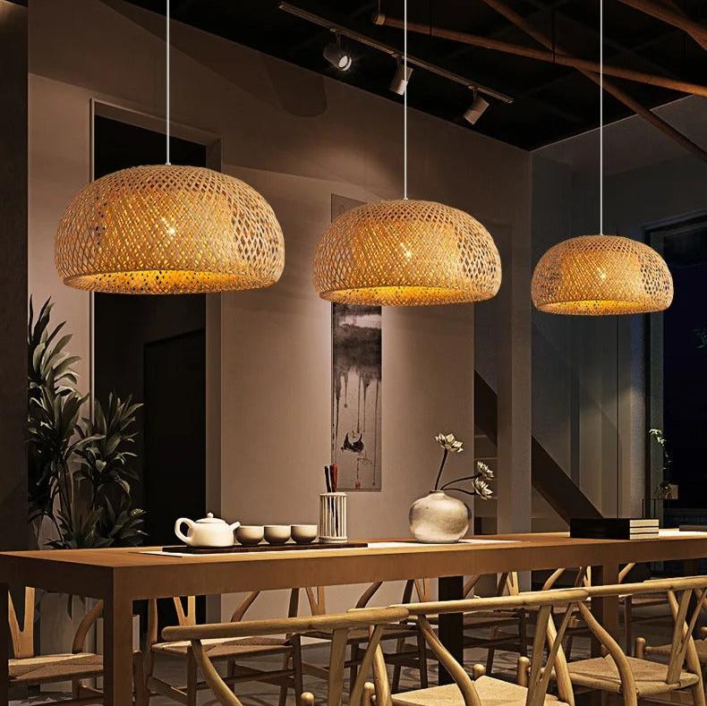 Handgebreide hanglamp van bamboe