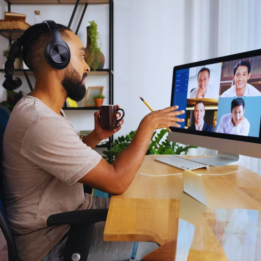 Vikbara trådlösa over ear-hörlurar