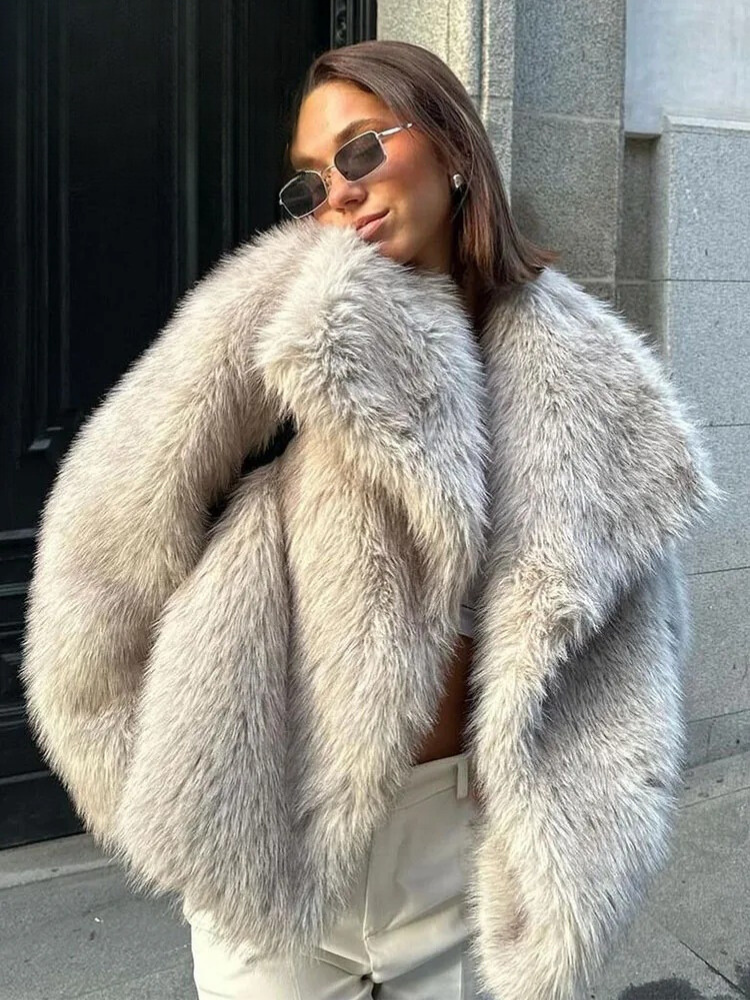 Varm plyschpäls för kvinnor