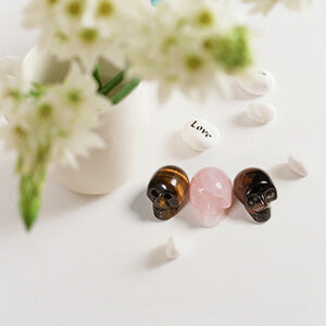 Naturlig dödskalle kristall sten