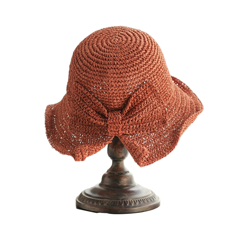 Halmhatt med bred brätte