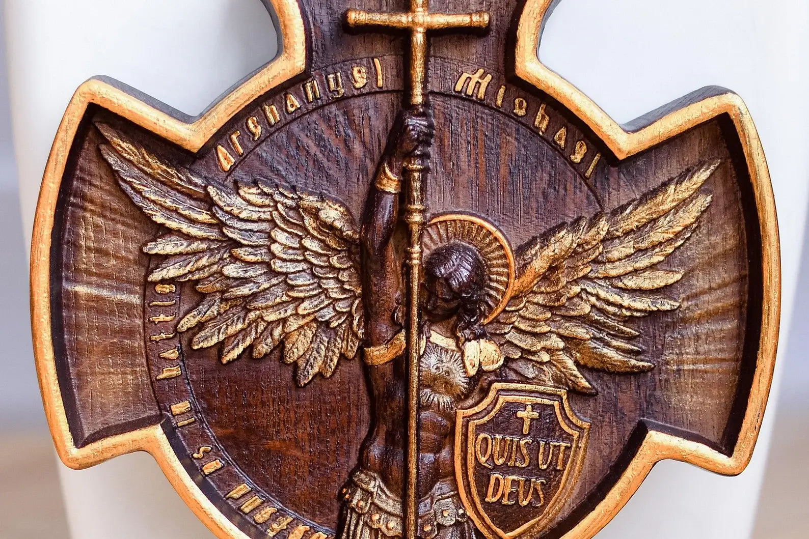 Ärkeängel Michael träsnidad väggdekor