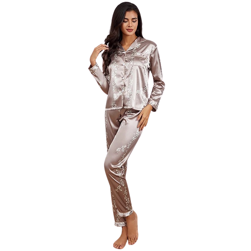 Elegant långärmad pyjamas för kvinnor