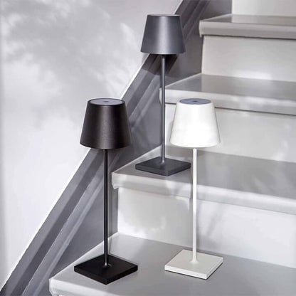 Bordslampa med Minimalistisk Design och Röststyrning 2
