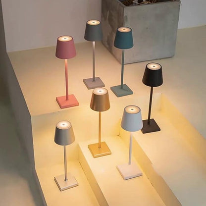 Bordslampa med Minimalistisk Design och Röststyrning 7