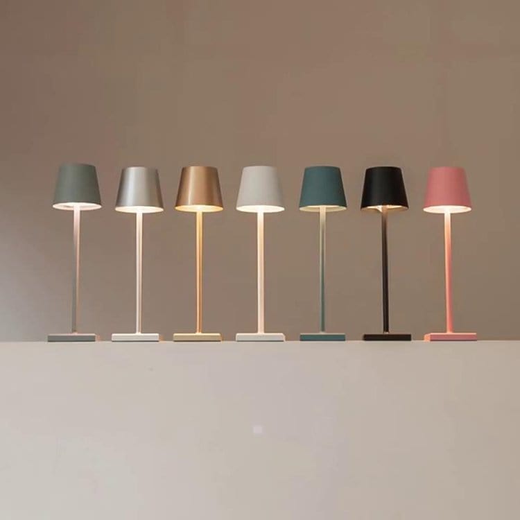 Bordslampa med Minimalistisk Design och Röststyrning 8