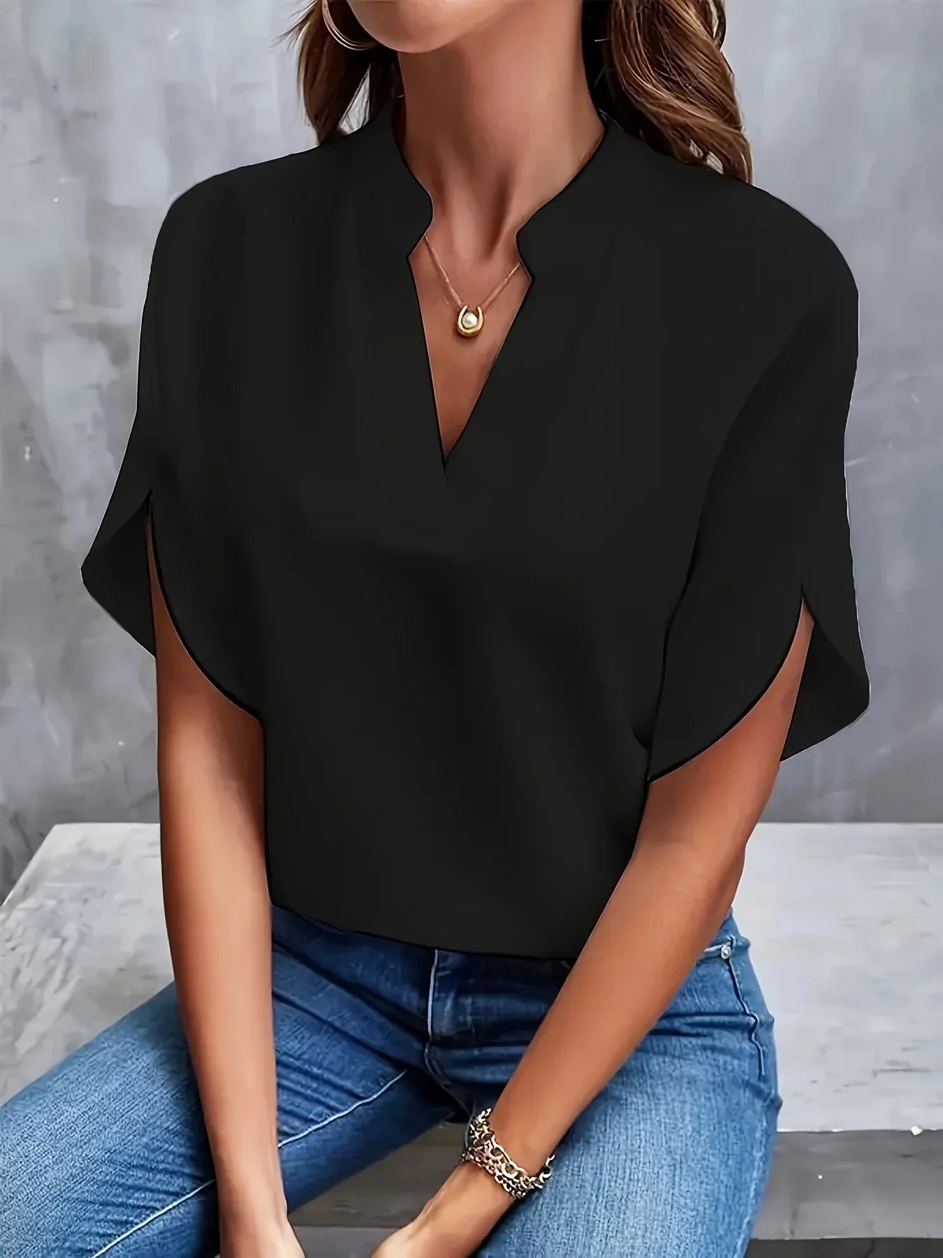 Dam Blus med Skräddarsydd Design och V-ringning 3