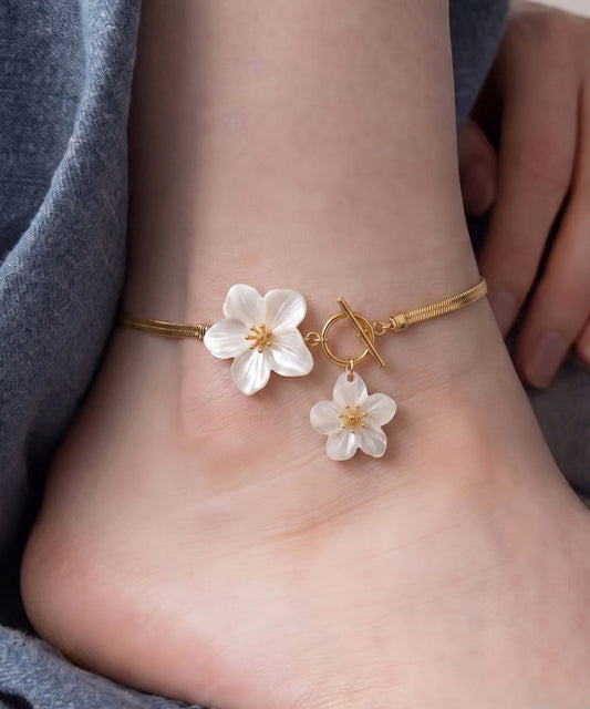 Damarmband med blomdesign i kopparlegering 0