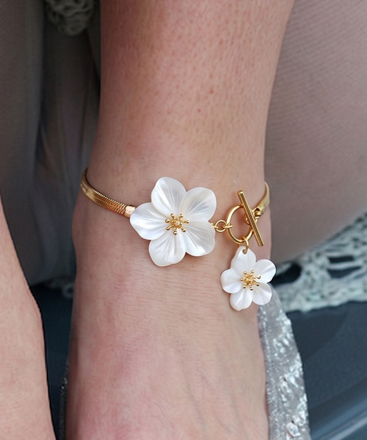 Damarmband med blomdesign i kopparlegering 3