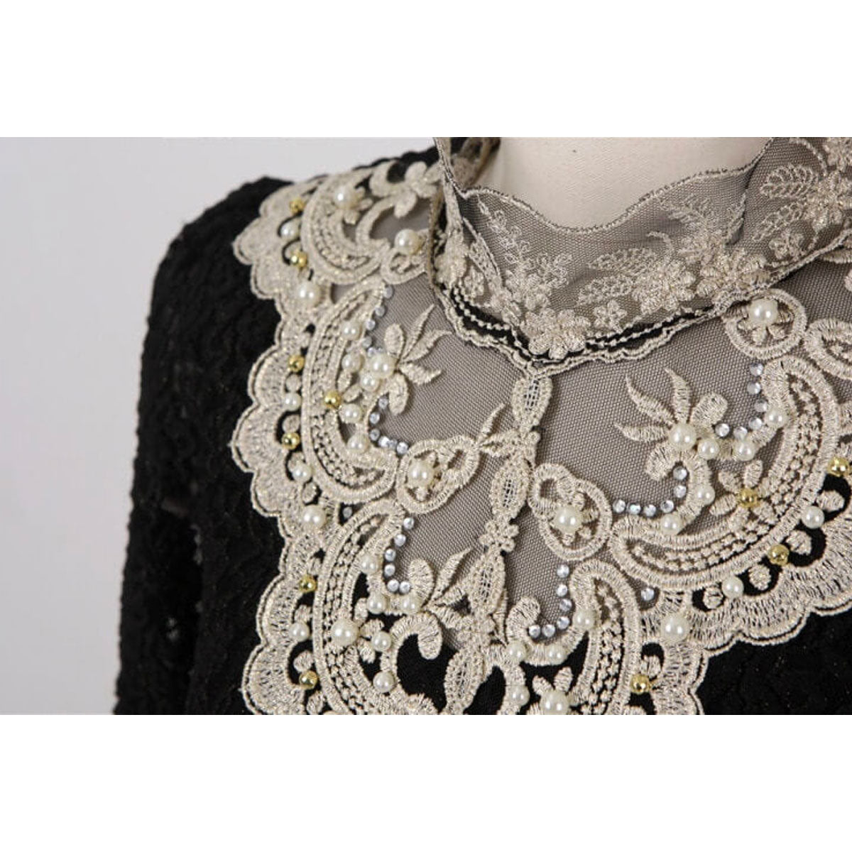 Damblus med Broderi och Meshpaneler 7