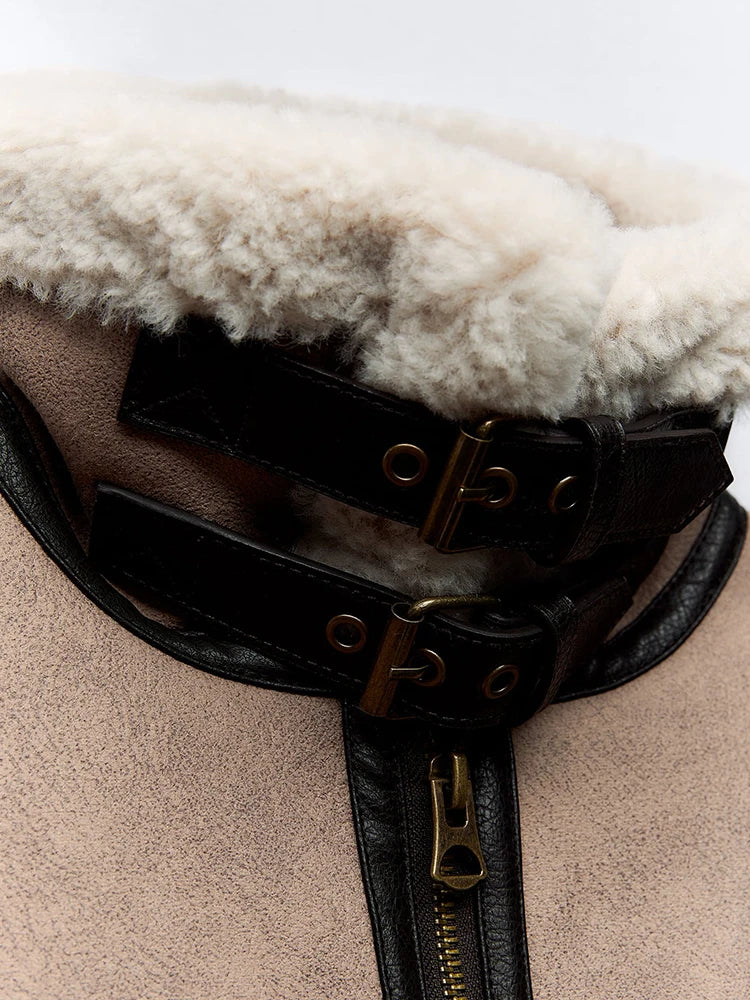 Damernas Beskurna Sherparock med Vintage Detaljer 7