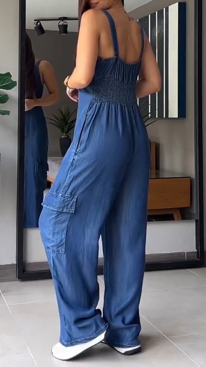Damernas Denim Jumpsuit med V-hals och Rygglös Design 4