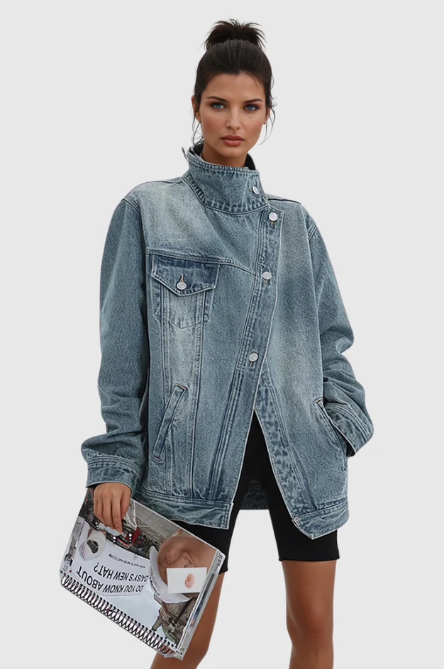 Damernas Oversized Denimjacka med Hög Krage och Asymmetrisk Design 2