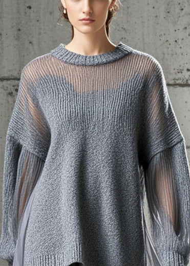 Damernas Oversized Klänning i Grå Tulle och Stickad Design 1