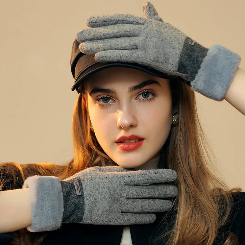 Damhandskar i Elastiskt Pluche för Kalla Vintrar 5