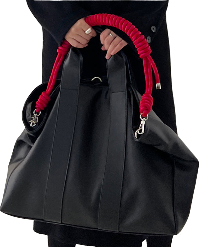 Damhandväska i svart konstläder med stor kapacitet 0