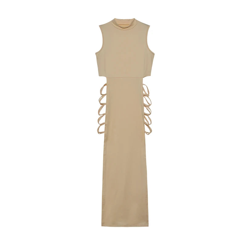 Damklänning med Criss Cross Cut Out 7