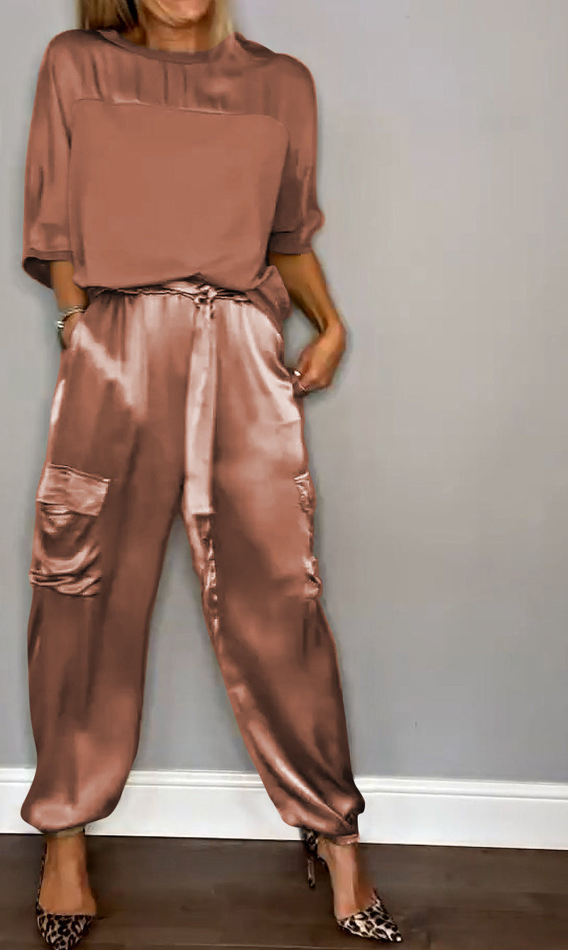 Damset med Tidlös Stil Koordinerad Look 6