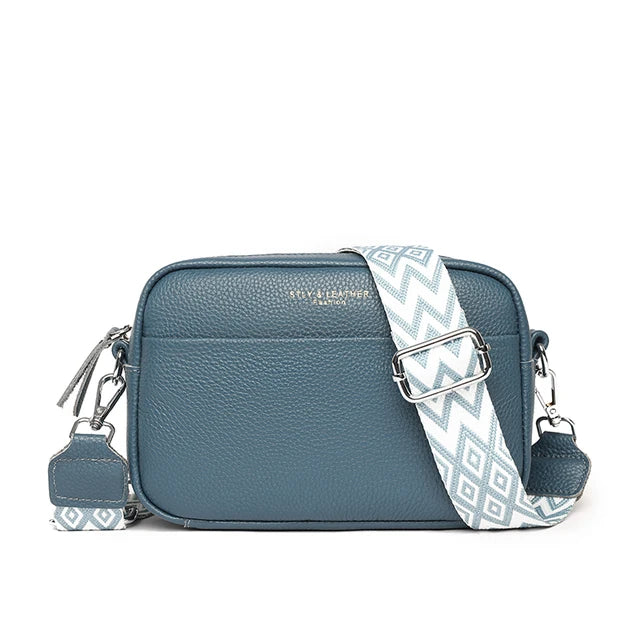 Crossbody-väska i läder av hög kvalitet - 22x15x8 cm