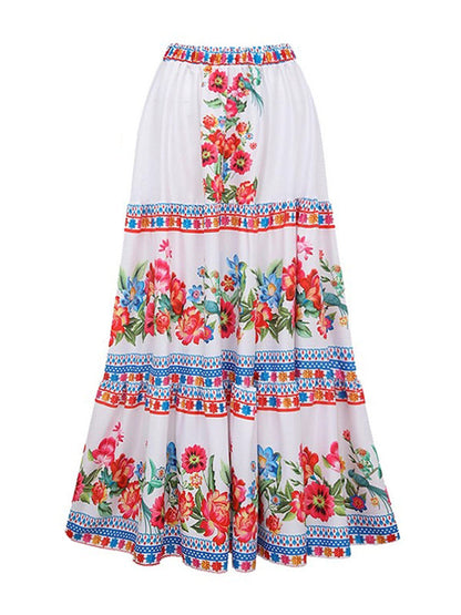 Kvinna Baddräkt med Blommönster och Kjol 9