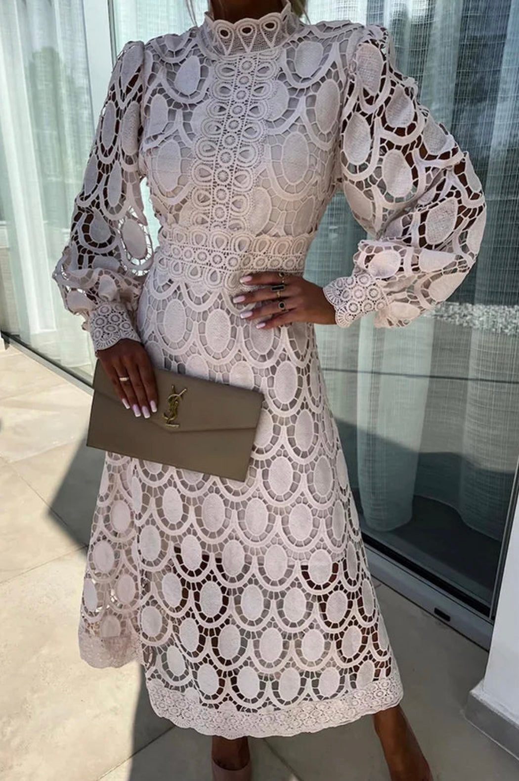 Kvinna Klänning Spets Detaljerad Design 1