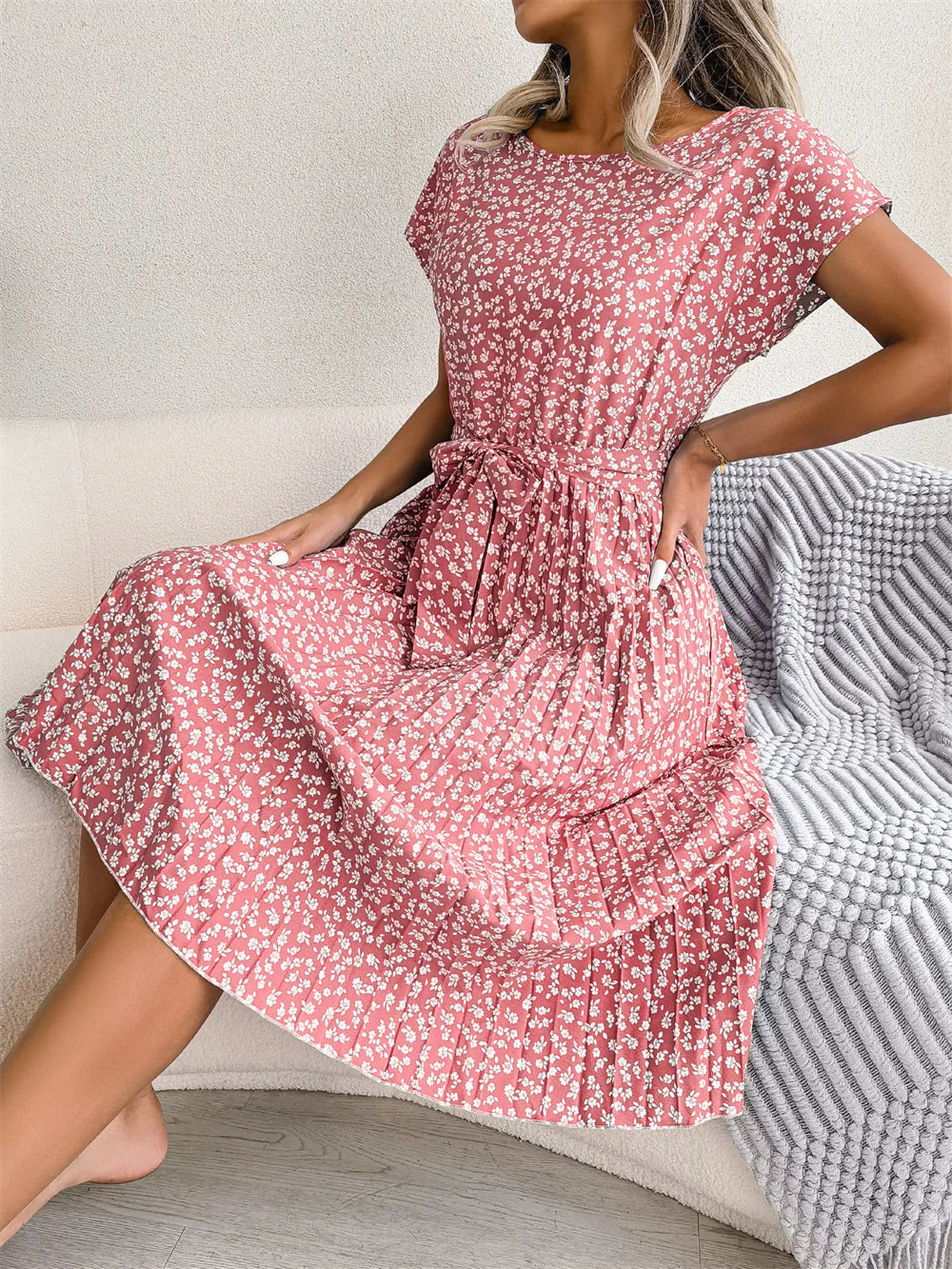 Kvinnors A-Line Klänning med Plisserad Design 2