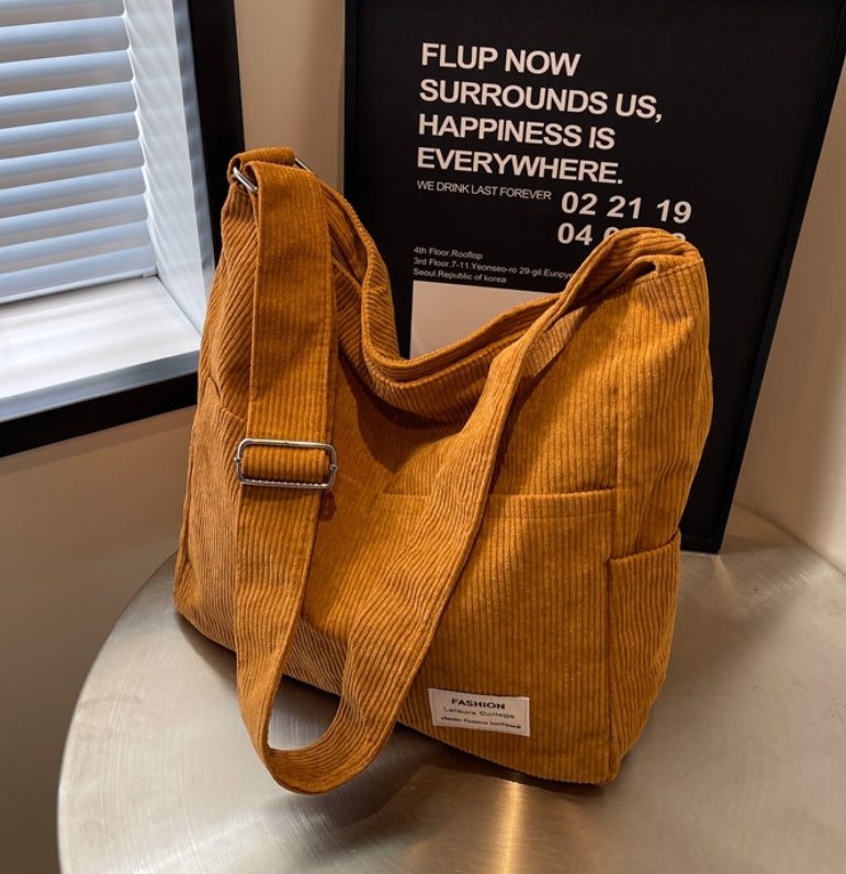 Kvinnors Axelväska i Tidlös Design 7