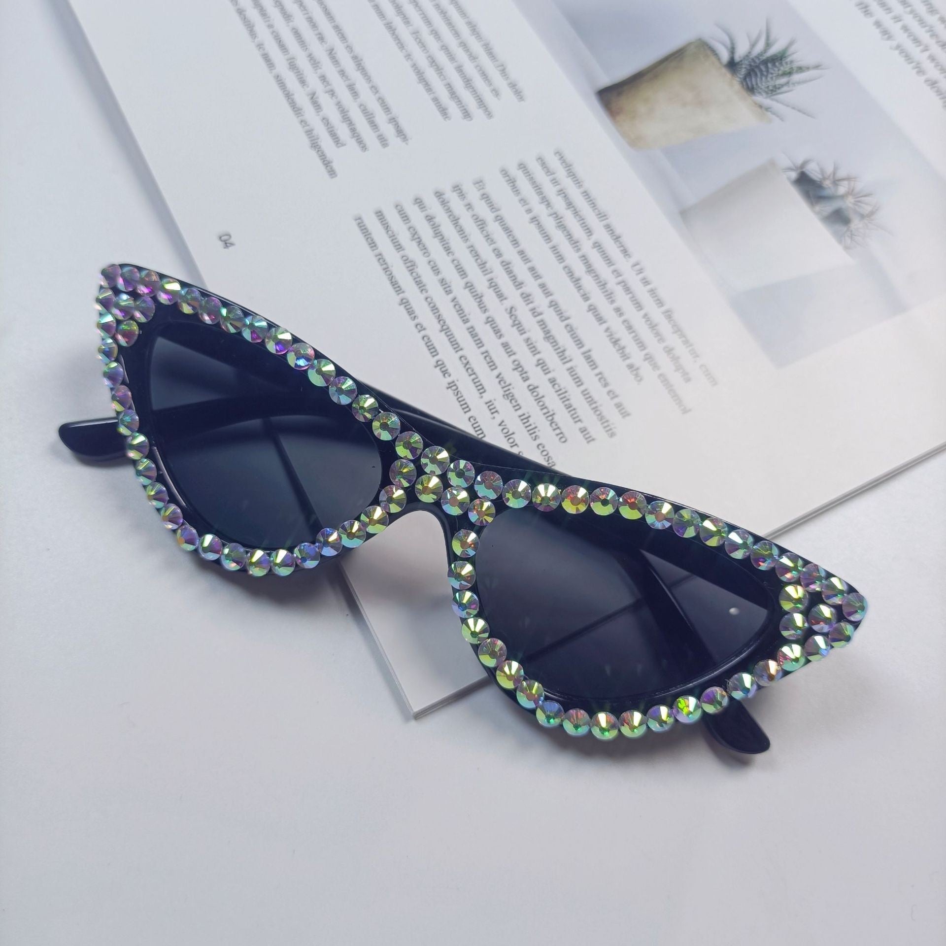 Kvinnors Cat-Eye Solglasögon med Glittrande Detaljer 6