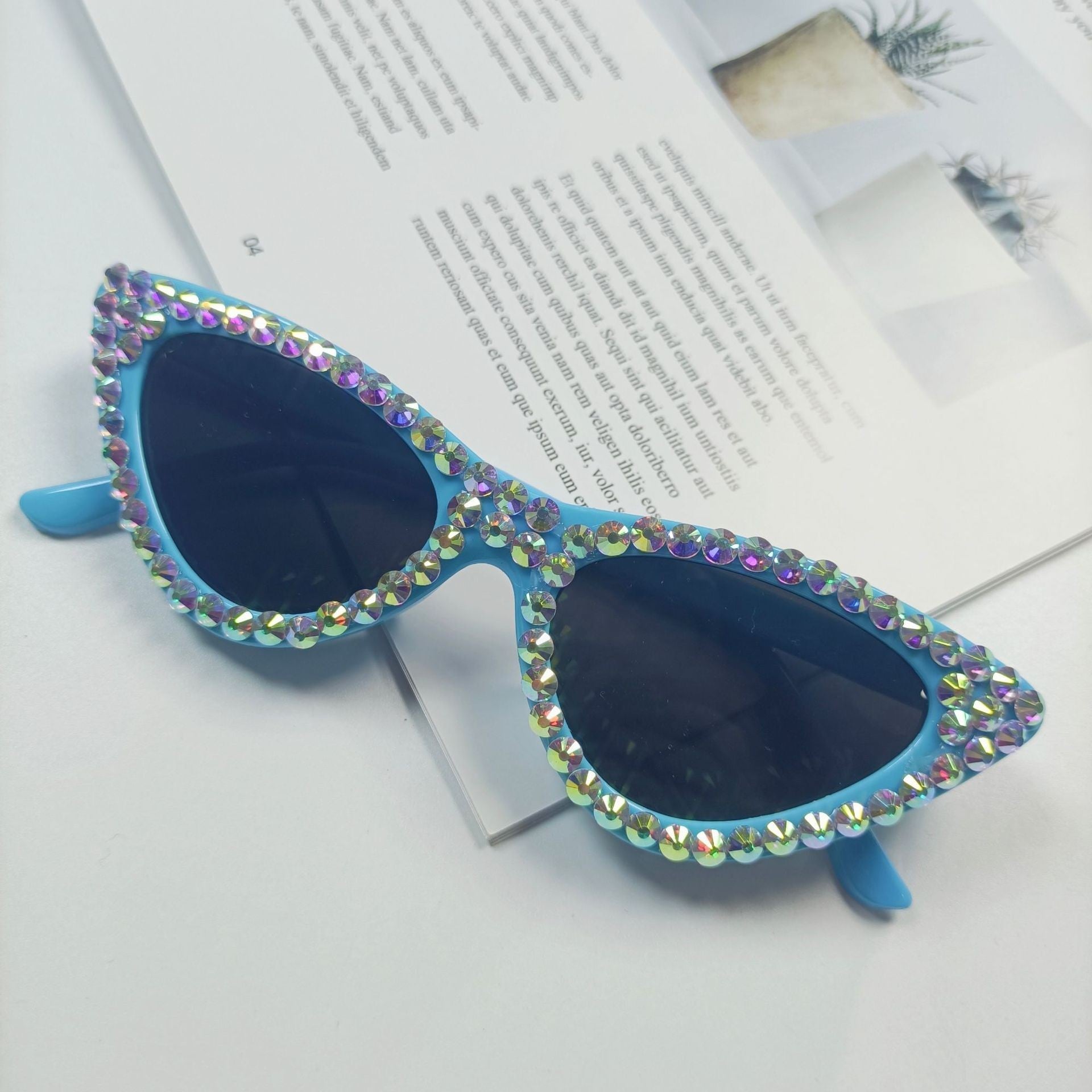 Kvinnors Cat-Eye Solglasögon med Glittrande Detaljer 9
