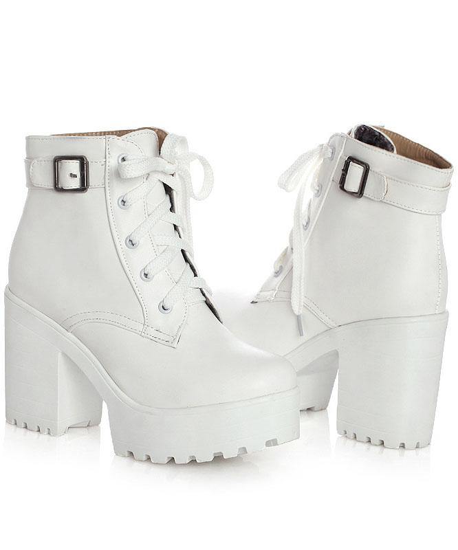 Kvinnors Chunky Boots med Korsremmar 2