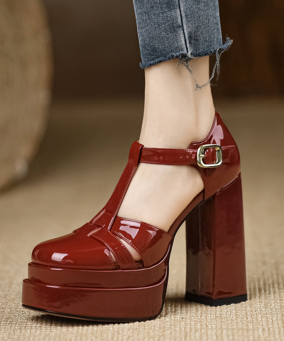 Kvinnors Chunky High Heels med Hålmönster 2