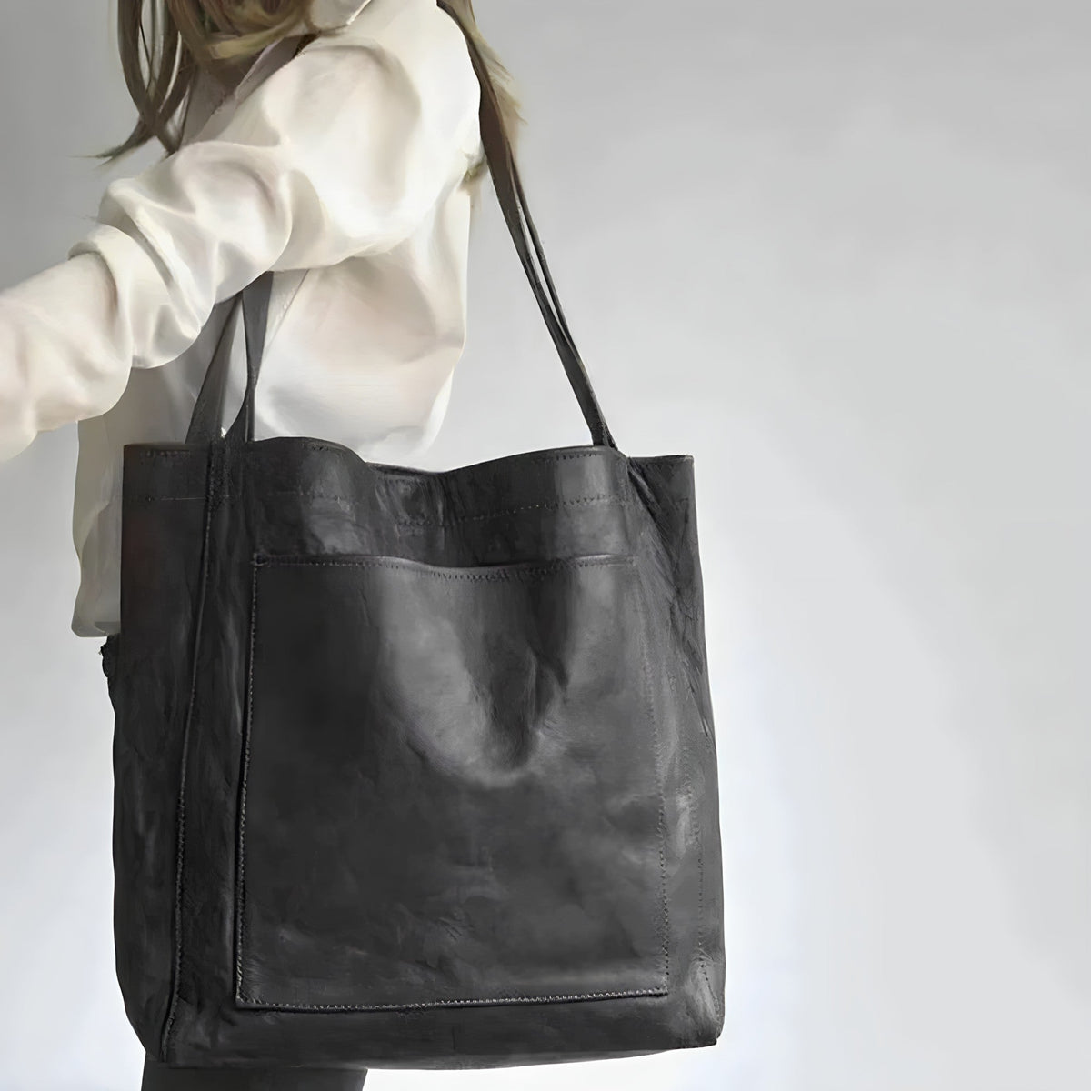 Kvinnors Handgjorda Läderväska med Tidlös Design 1