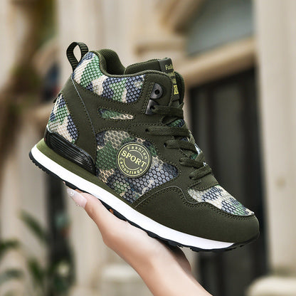 Kvinnors Höga Sneakers Kamouflagedesign Trendiga och Bekväma 3