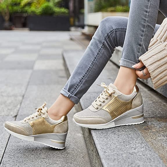 Kvinnors Högklackade Sneakers med Kilklack 0