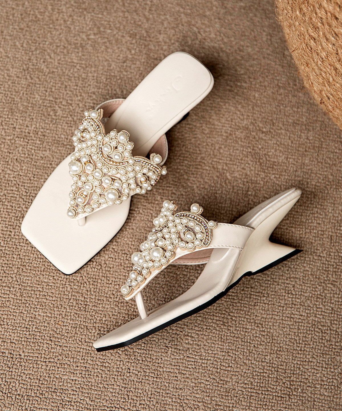 Kvinnors Kilklack Flip Flops med Splicing Design 3