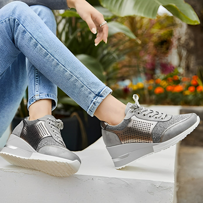 Kvinnors Kilklack Sneakers Trendiga 1
