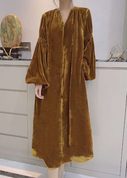 Kvinnors Klänning med Puffärmar och Fickor i Velour 1