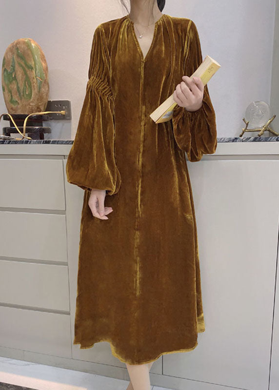 Kvinnors Klänning med Puffärmar och Fickor i Velour 3