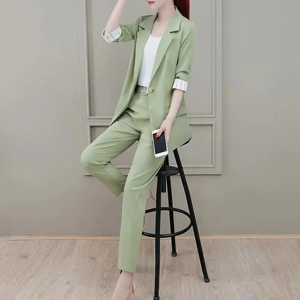 Kvinnors Koordinerat Blazer Set med Byxor och Topp Modern Stil 1