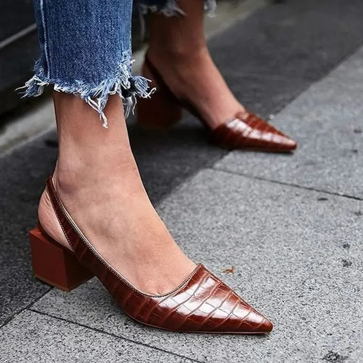 Kvinnors Slingback Pumps Höga Klackar Spetsiga 3