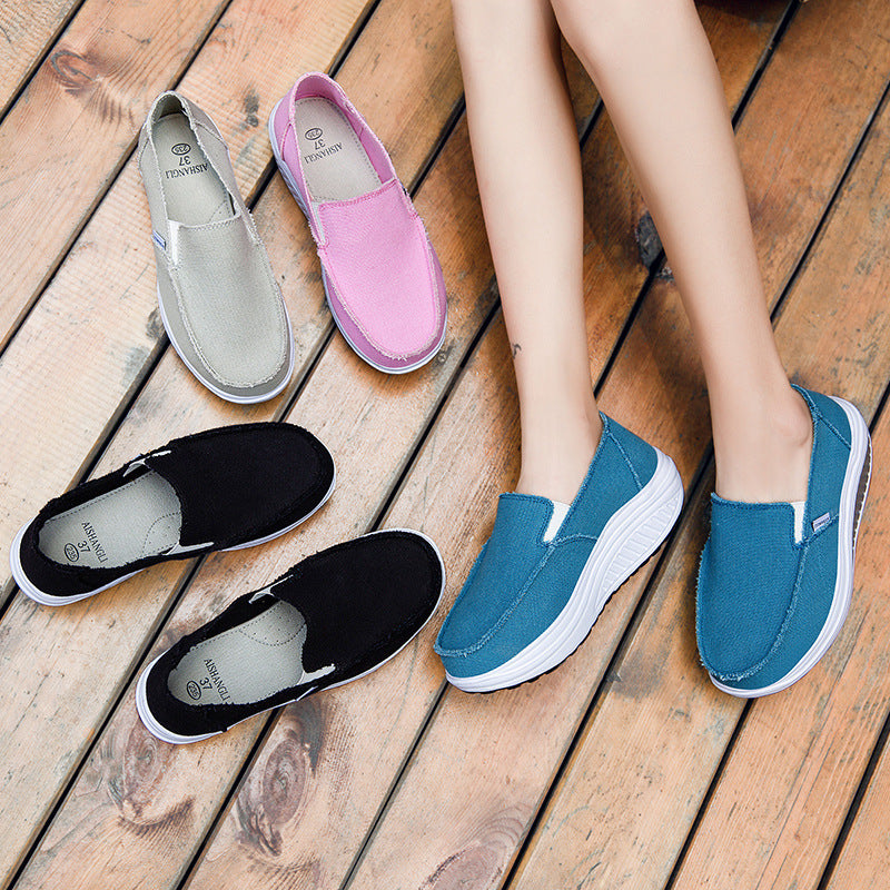 Kvinnors Slip-on Fritidsskor med Flexibel Design 1