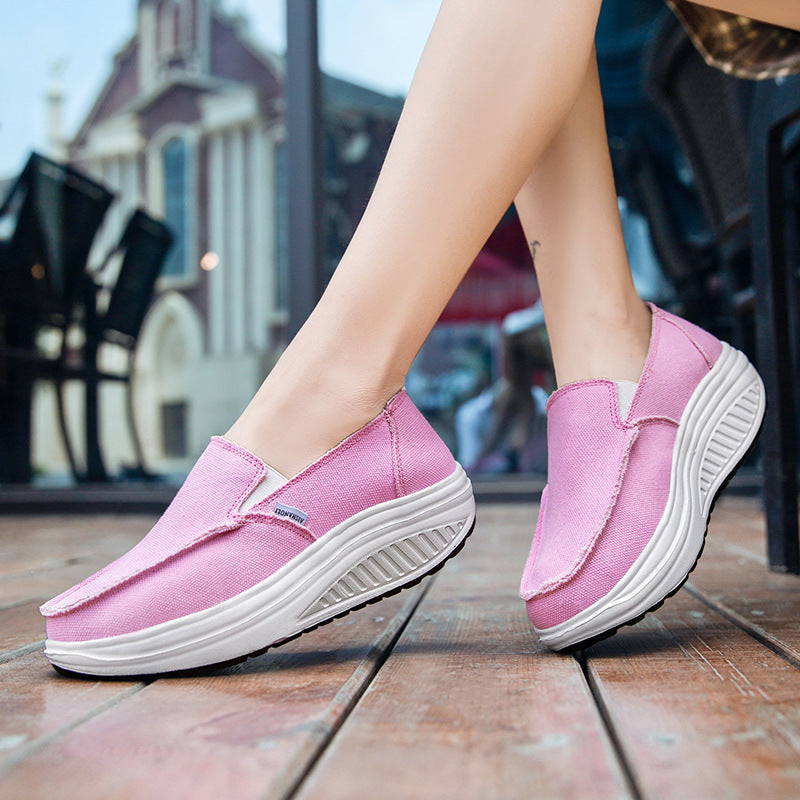Kvinnors Slip-on Fritidsskor med Flexibel Design 3