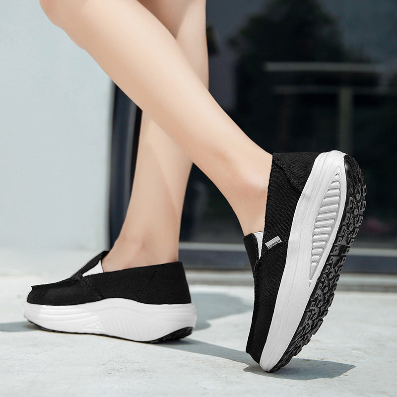 Kvinnors Slip-on Fritidsskor med Flexibel Design 4