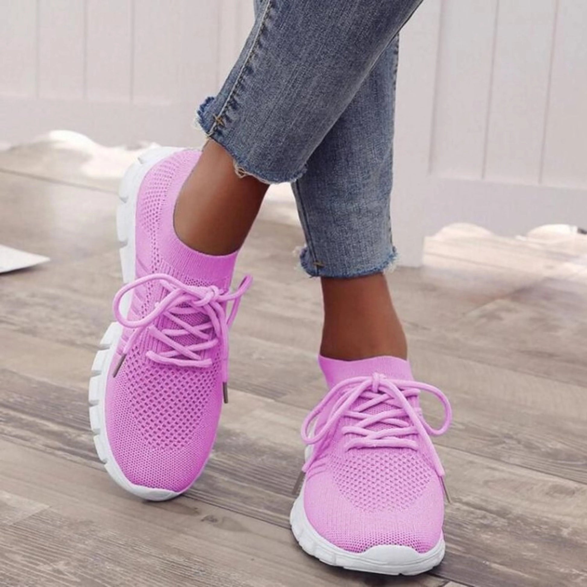 Kvinnors Sneakers med Modern Design 4